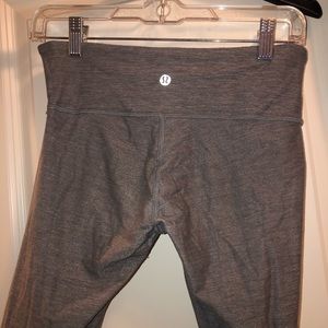 grey lululemon cropped pants